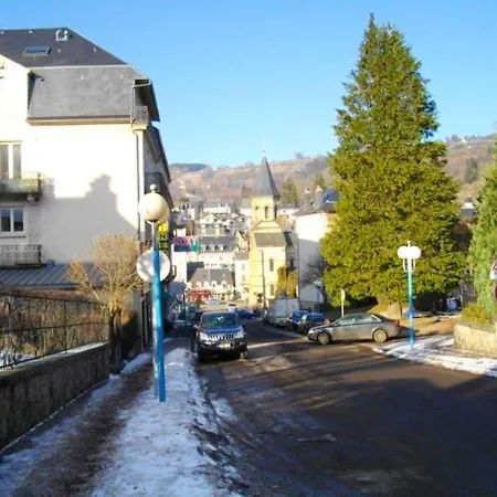 D'une Avec Vue Sur La Ville Jardin Clos Et Wifi A Bourboule